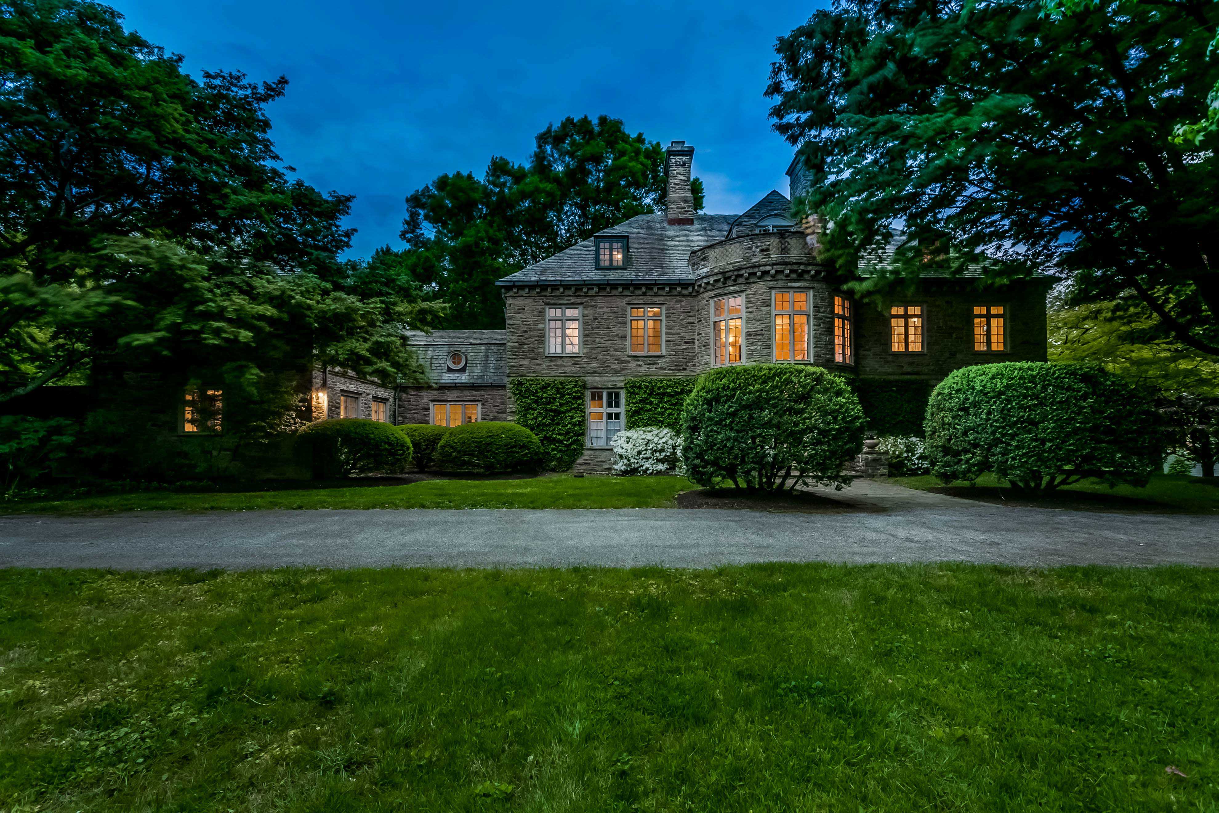 31 Woodbrook Ln, Baltimore, Maryland 21212, 8 Bedrooms Bedrooms, 15 Rooms Rooms,6 BathroomsBathrooms,Residential,Vault Closed,Woodbrook Ln,1010015828