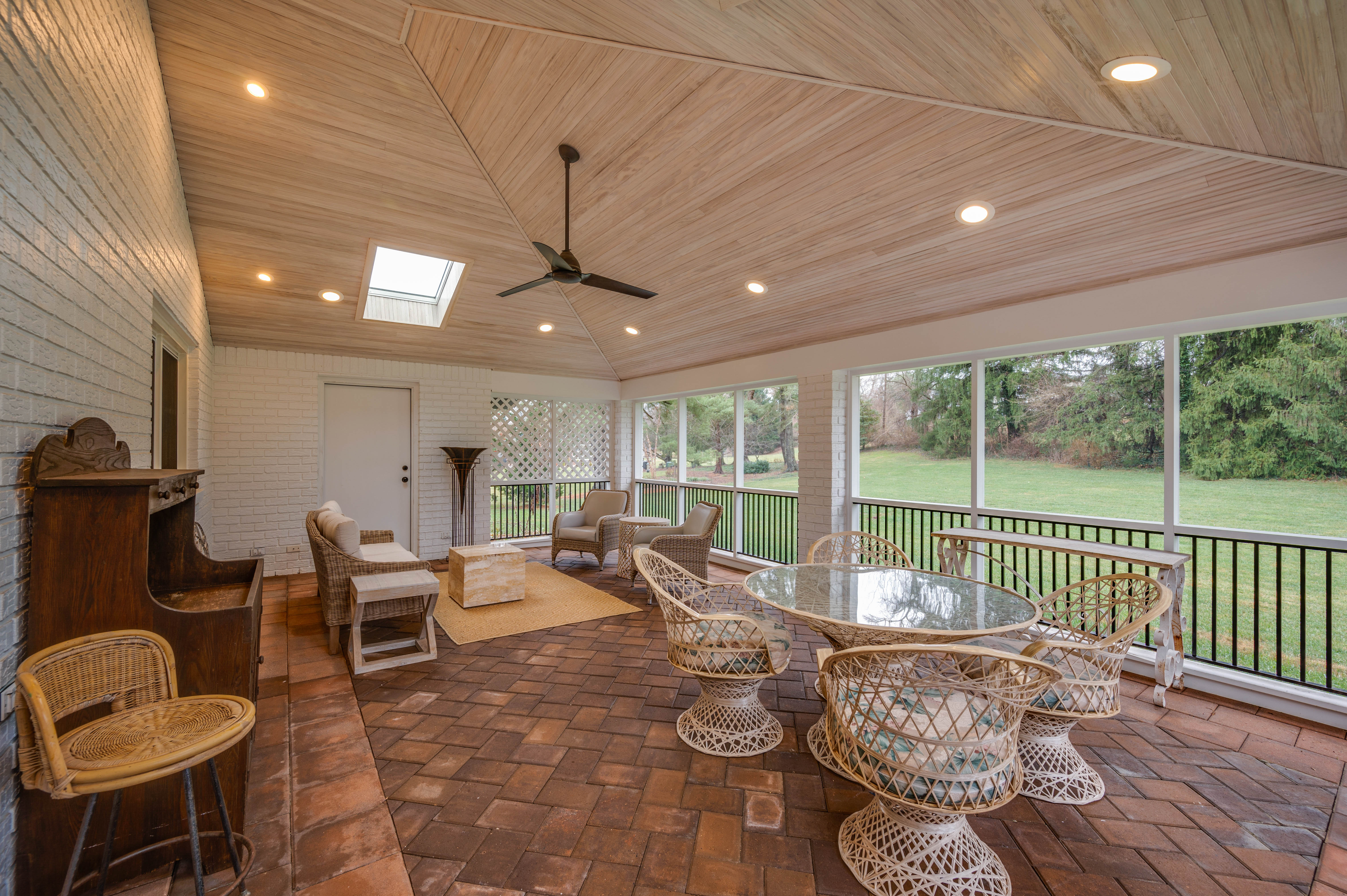 1915 LYDEN ROAD, LUTHERVILLE TIMONIUM, Maryland 21093, 3 Bedrooms Bedrooms, ,2 BathroomsBathrooms,Residential,Closed,LYDEN,0,MDBC2116278